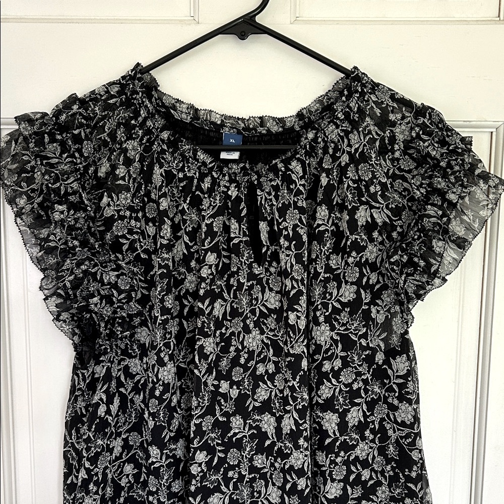 Old Navy Black and White Floral Blouse
